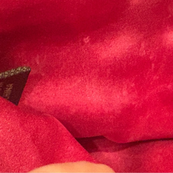 COACH Hot Pink Quilted Signature Buckle Wristlet - Picture 4 of 6